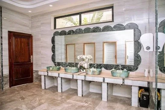 A washroom interior at De Icon
